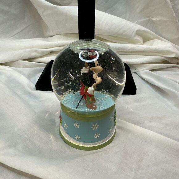 2012, Mickey and Minnie, Ringing the Bell, IOB - Picture 2 of 11